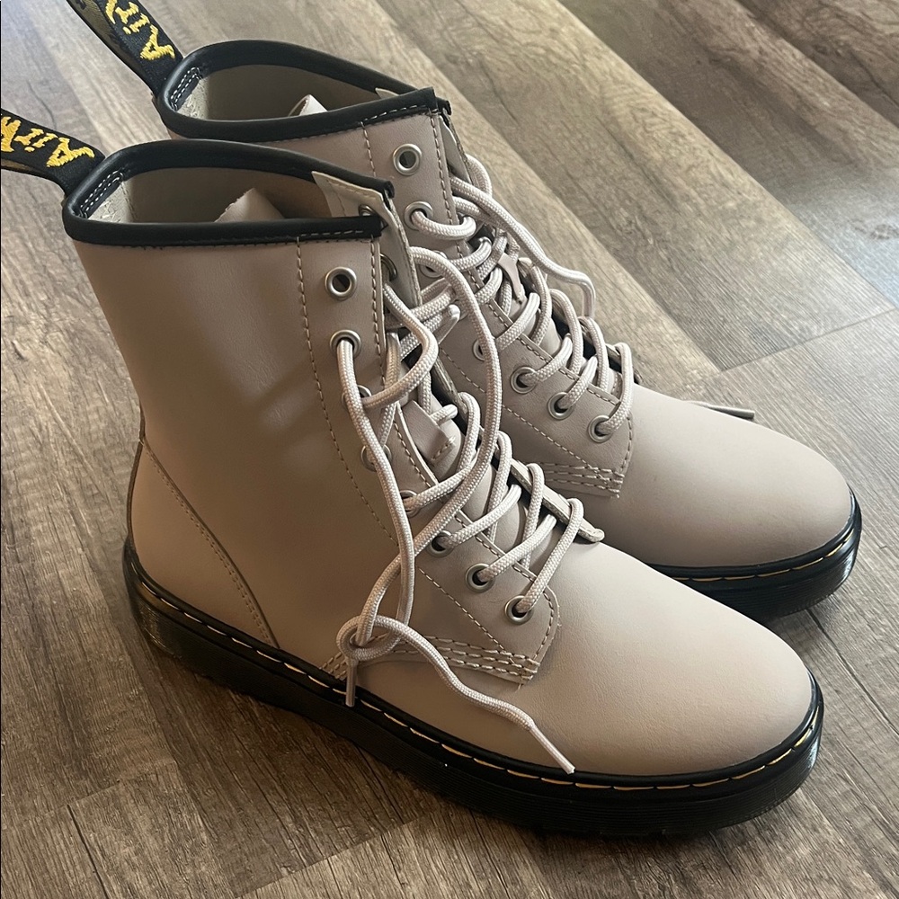 Dr. Martens Women's Zavala Boots Taupe Size 8 LIKE NEW